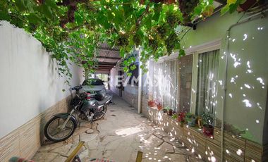 CASA EN VENTA CON QUINCHO + DEPTO - CATRIEL