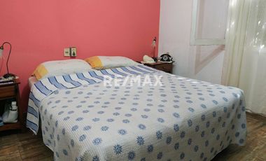 CASA EN VENTA CON QUINCHO + DEPTO - CATRIEL