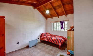 CASA EN VENTA EN LA PLATA 2 DORMITORIOS QUINCHO