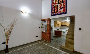 CASA EN VENTA EN LA PLATA 2 DORMITORIOS QUINCHO