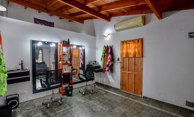 CASA EN VENTA EN LA PLATA 2 DORMITORIOS QUINCHO