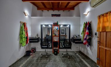 CASA EN VENTA EN LA PLATA 2 DORMITORIOS QUINCHO