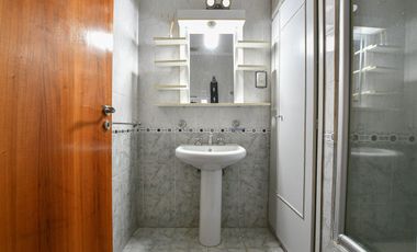 CASA EN VENTA EN LA PLATA 3 DORMITORIOS COCHERA