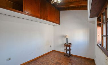 CASA EN VENTA EN LA PLATA 3 DORMITORIOS COCHERA