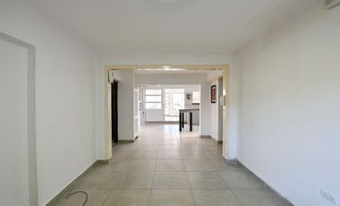 CASA EN VENTA EN LA PLATA 3 DORMITORIOS COCHERA