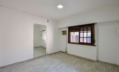 CASA EN VENTA EN LA PLATA 3 DORMITORIOS COCHERA