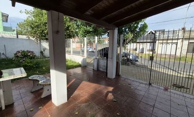 VENTA CASA 3 AMB, COCHERA QUINCHO TERRAZA