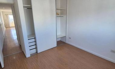 Dpto  2 amb Fte c/balcón en venta Lomas centro