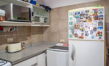 Dpto  2 amb Fte c/balcón en venta Lomas centro