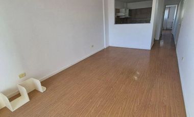 Dpto  2 amb Fte c/balcón en venta Lomas centro