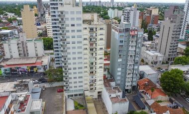 Dpto  2 amb Fte c/balcón en venta Lomas centro