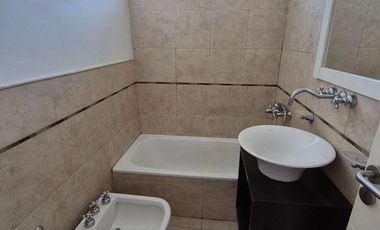 Dpto  2 amb Fte c/balcón en venta Lomas centro