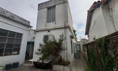 CASA DE 3 AMBIENTES CON COCHERA, QUINCHO Y TERRAZA