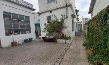 CASA DE 3 AMBIENTES CON COCHERA, QUINCHO Y TERRAZA