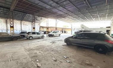 ALQUILER GALPÓN + LOCALES DE 907m² Av. H.Yrigoyen