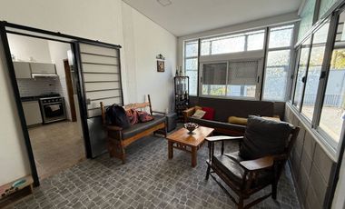 Venta casa 3 amb. William Morris cochera quincho