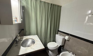 Venta casa 3 amb. William Morris cochera quincho
