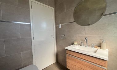 CASA EN VENTA EN BRAGADO