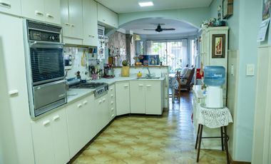 VENTA CASA MULTIFAMILIAR - Zona Villa Adelina
