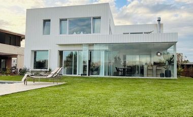 ALQUILER CASA 5 AMBIENTES MUELLES PUERTOS DEL LAGO