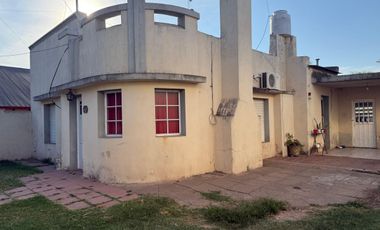 CASA DOS DORMITORIOS EN SANTA ISABEL