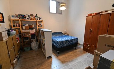 VENDE CASONA 3 DORMITORIOS SAN EDUARDO