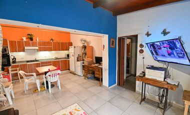 VENDE CASONA 3 DORMITORIOS SAN EDUARDO