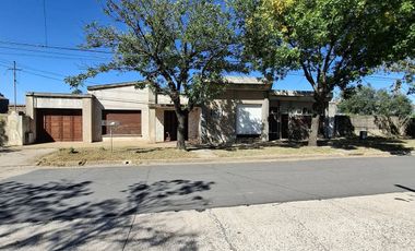 VENTA EXCELENTE 2 PROPIEDADES A RECICLAR EN CARMEN