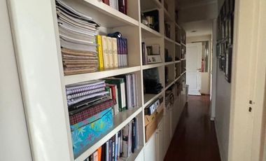 PISO EN VENTA SOBRE BV Y NECOCHEA! CON 2 COCHERAS!