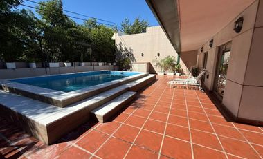 PISO EN VENTA SOBRE BV Y NECOCHEA! CON 2 COCHERAS!