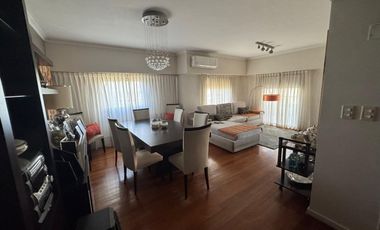 PISO EN VENTA SOBRE BV Y NECOCHEA! CON 2 COCHERAS!