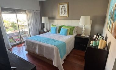 PISO EN VENTA SOBRE BV Y NECOCHEA! CON 2 COCHERAS!