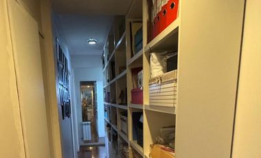 PISO EN VENTA SOBRE BV Y NECOCHEA! CON 2 COCHERAS!