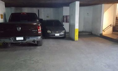 COCHERA FRENTE PLAZA COLON PISO 3
