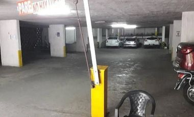 COCHERA FRENTE PLAZA COLON PISO 3