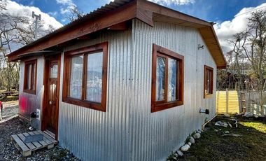 HERMOSA CASA EN TOLHUIN