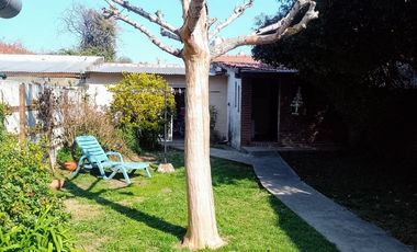 CASA 4 AMBIENTES + DEPARTAMENTO EN BELLA VISTA