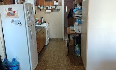 CASA 4 AMBIENTES + DEPARTAMENTO EN BELLA VISTA