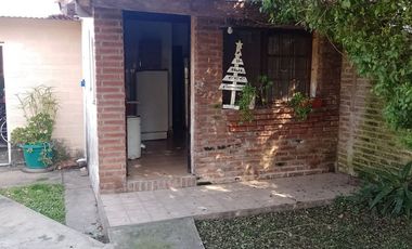 CASA 4 AMBIENTES + DEPARTAMENTO EN BELLA VISTA