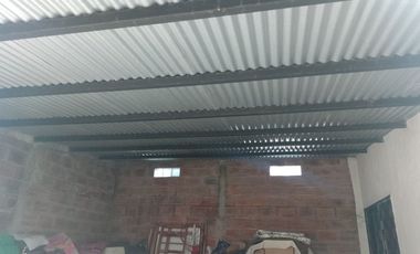 CASA 4 AMBIENTES + DEPARTAMENTO EN BELLA VISTA