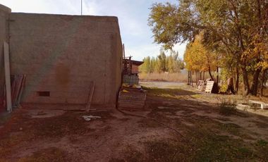 Casa + Galpón + dto. sobre terreno de 1.002,80 m2