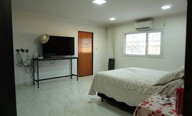 Venta Vivienda + Locales Comerciales + Bar equipad