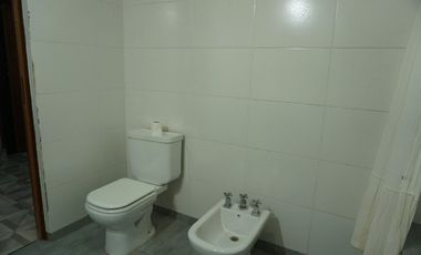 Venta Vivienda + Locales Comerciales + Bar equipad