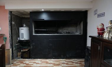 Venta Vivienda + Locales Comerciales + Bar equipad