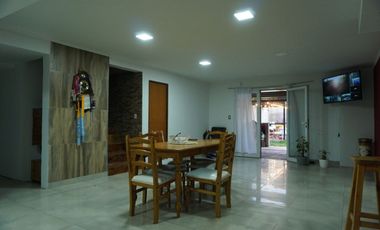 Venta Vivienda + Locales Comerciales + Bar equipad