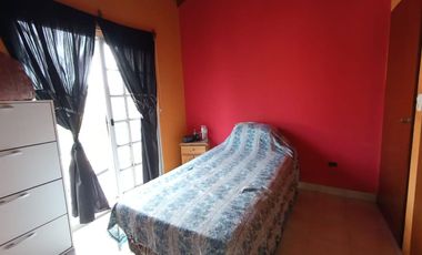 VENTA CASA 5 AMB. MULTIFAMILIAR HURLINGHAM-PILETA