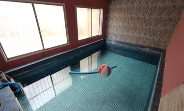 VENTA CASA 5 AMB. MULTIFAMILIAR HURLINGHAM-PILETA