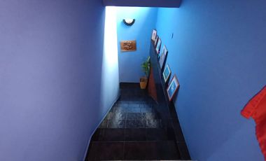 VENTA CASA 5 AMB. MULTIFAMILIAR HURLINGHAM-PILETA