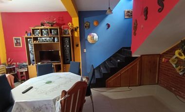 VENTA CASA 5 AMB. MULTIFAMILIAR HURLINGHAM-PILETA