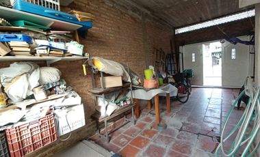 VENTA CASA 5 AMB. MULTIFAMILIAR HURLINGHAM-PILETA